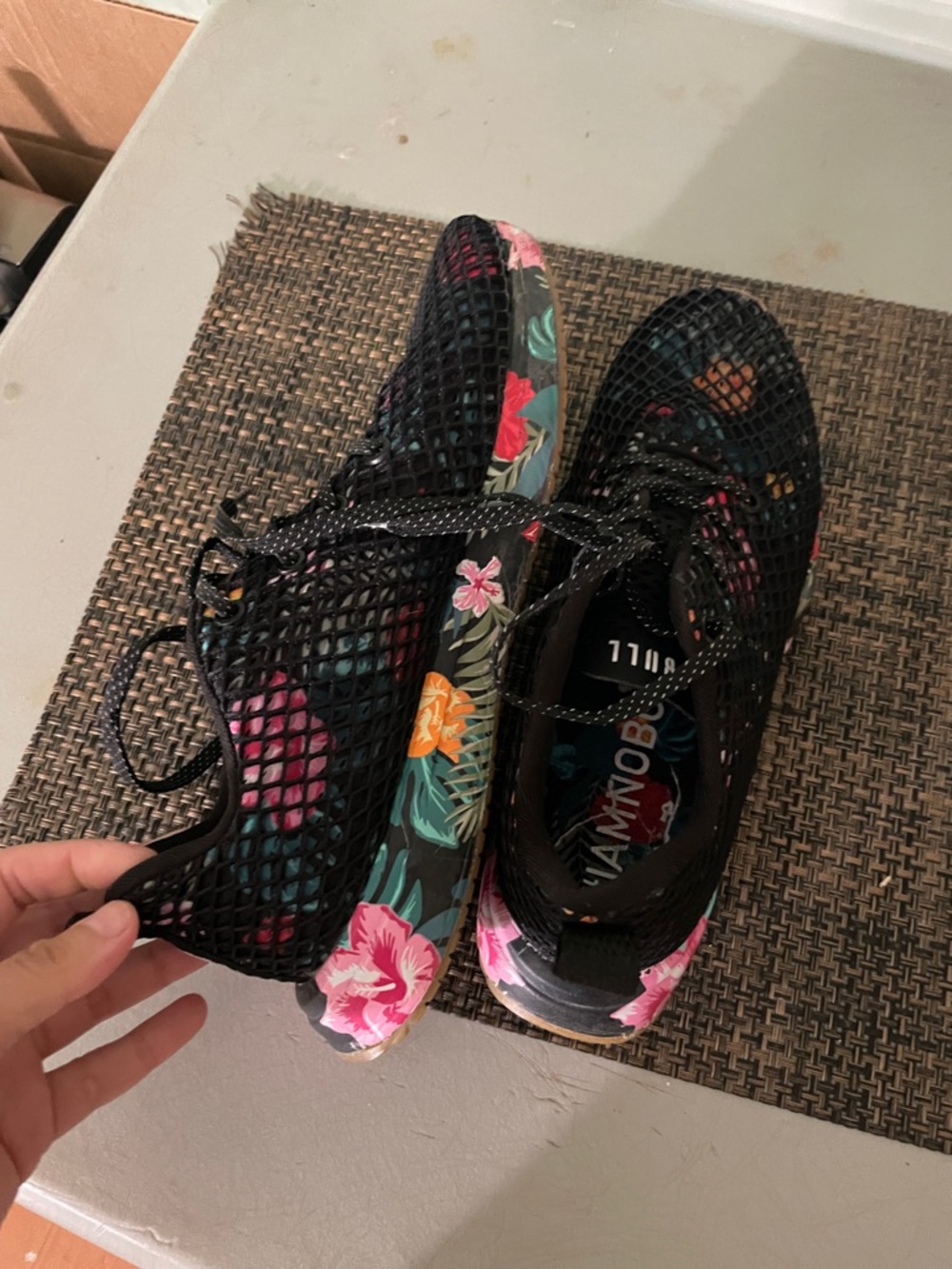 Nobull Floral Mesh Runners - Picture 6 of 7